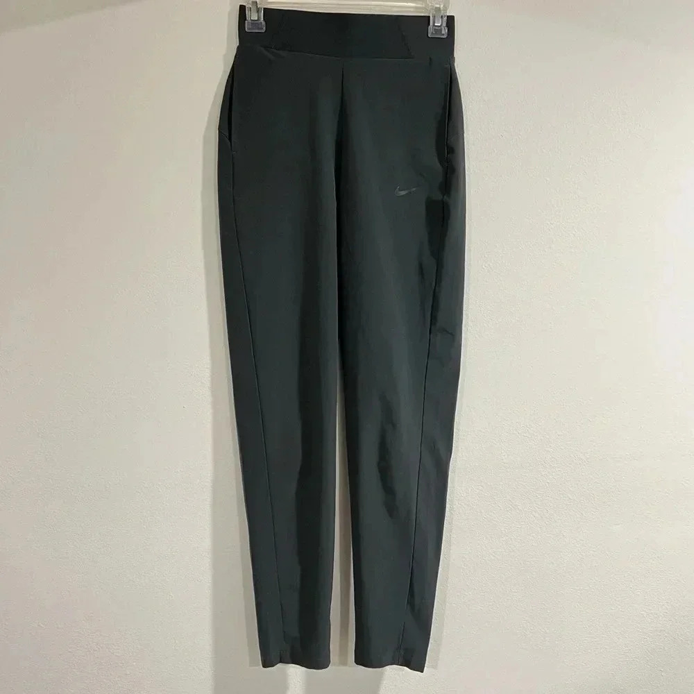 Nike Black Athletic Pants size XS in brand new condition pre owned